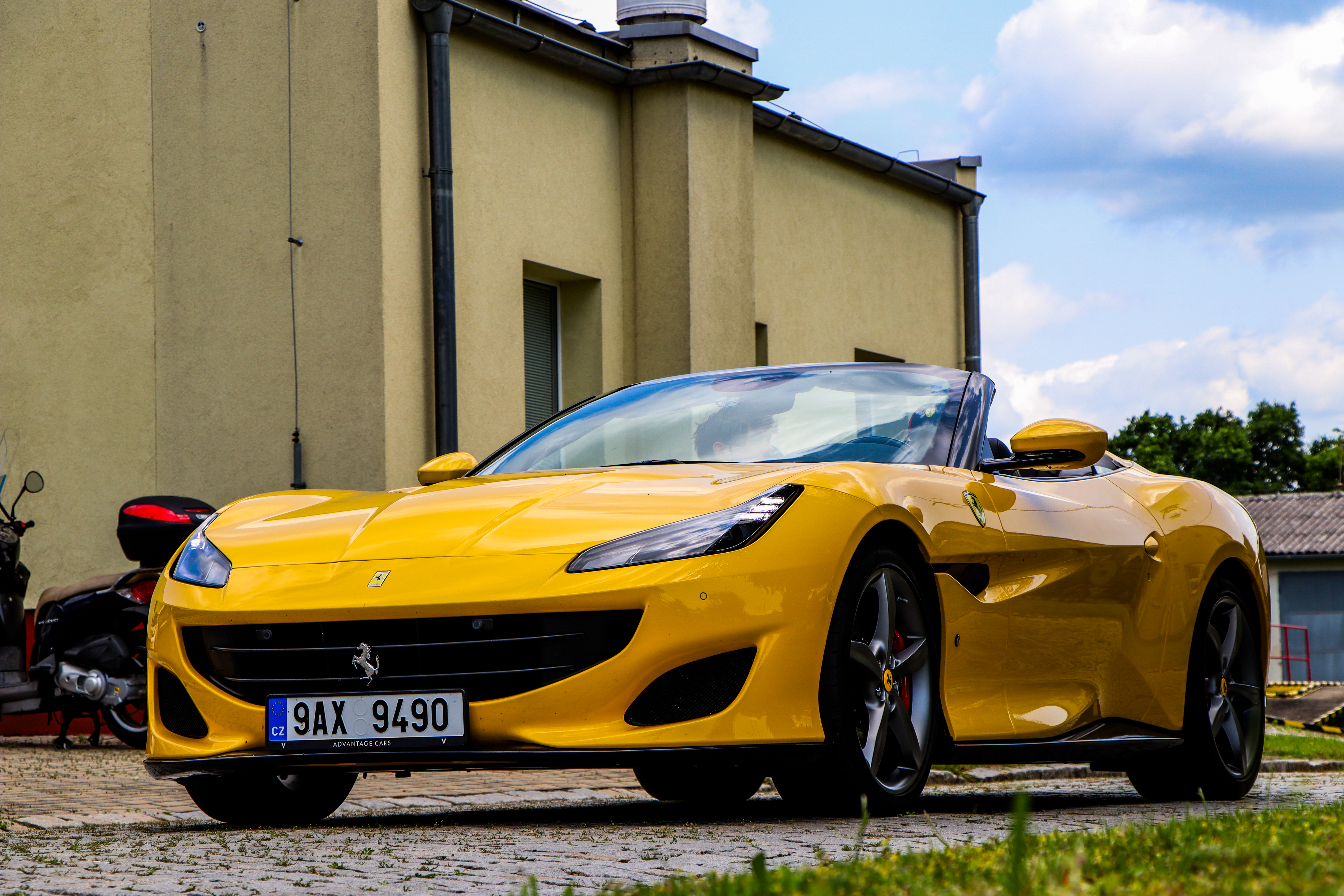 Ferrari Portofino 3