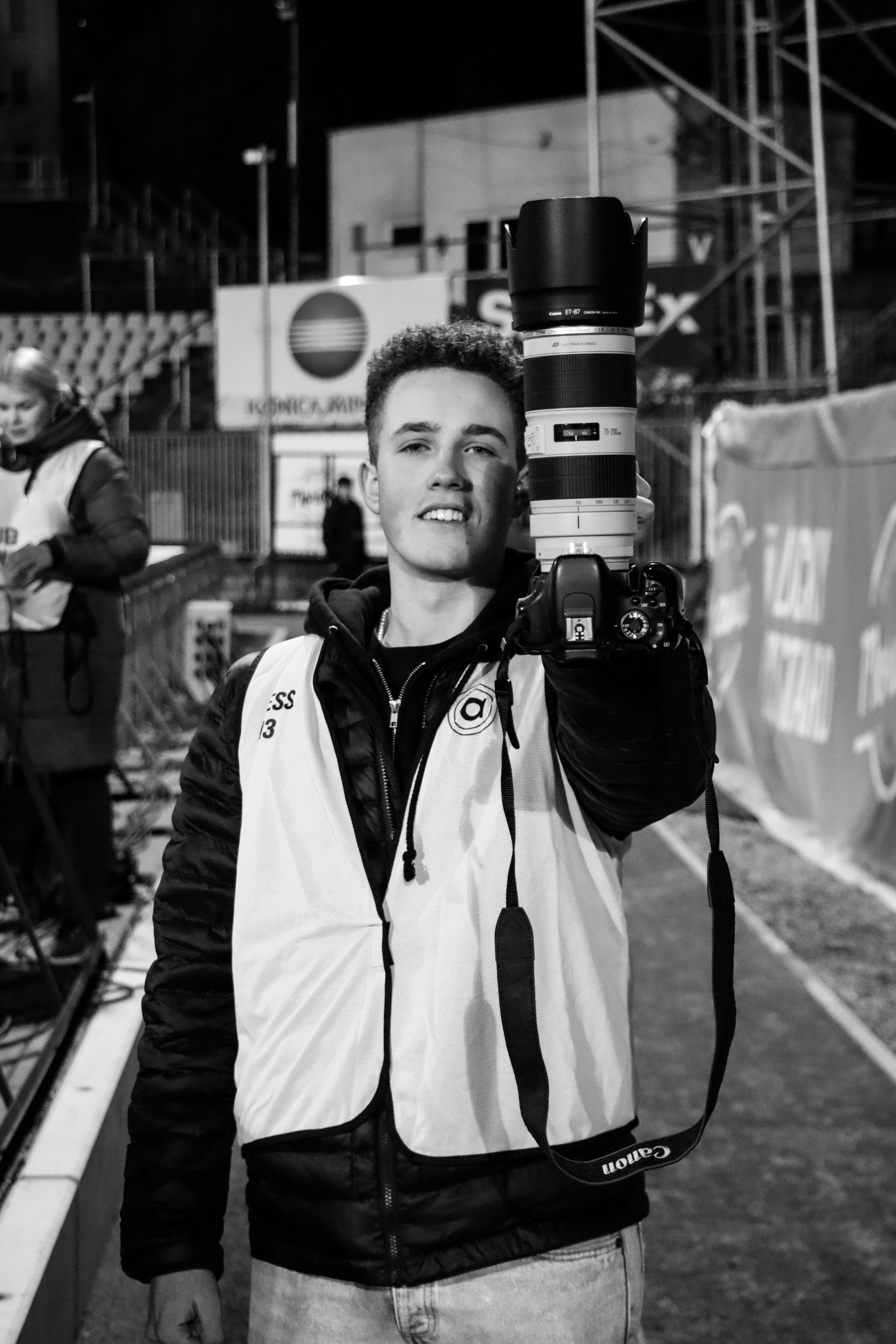 Oliver Horňák background